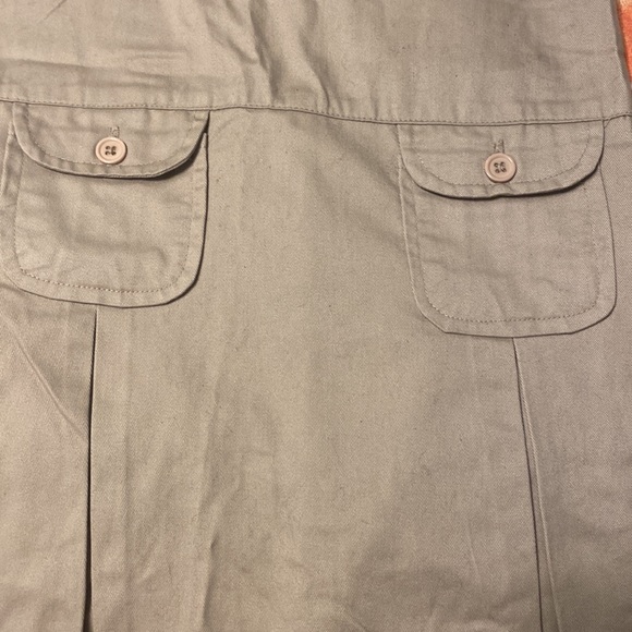 Girl’s GENUINE School Uniform Jumper, Tan, size 10, 2 pockets, Pleated - Picture 3 of 7